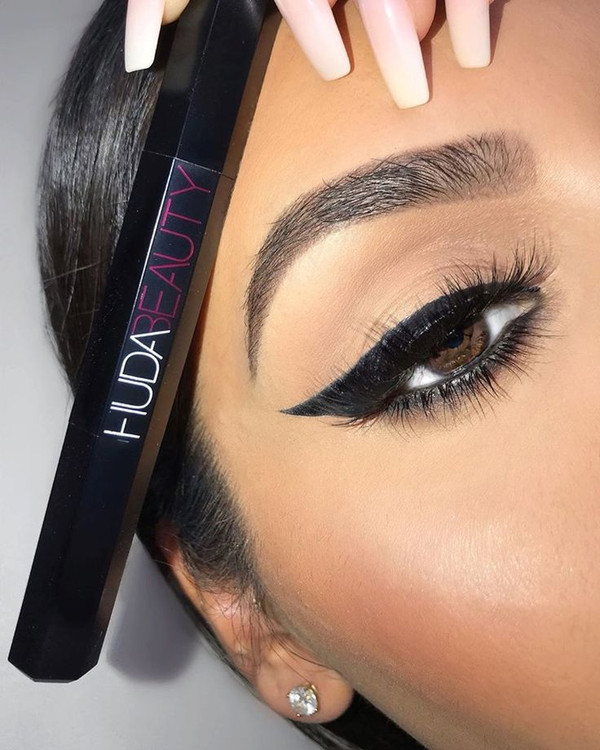 خط چشم ماژیکی ضدآب هدی بیوتی