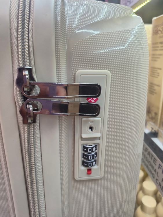 چمدان سایز کابین پاستیلی پلی پروپلین صد در صد نشکن