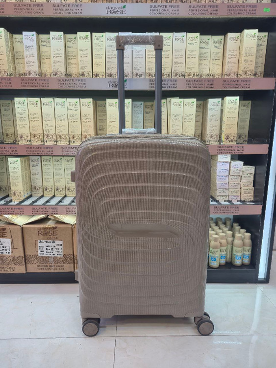 چمدان سایز متوسط پاستیلی پلی پروپلین صد در صد نشکن