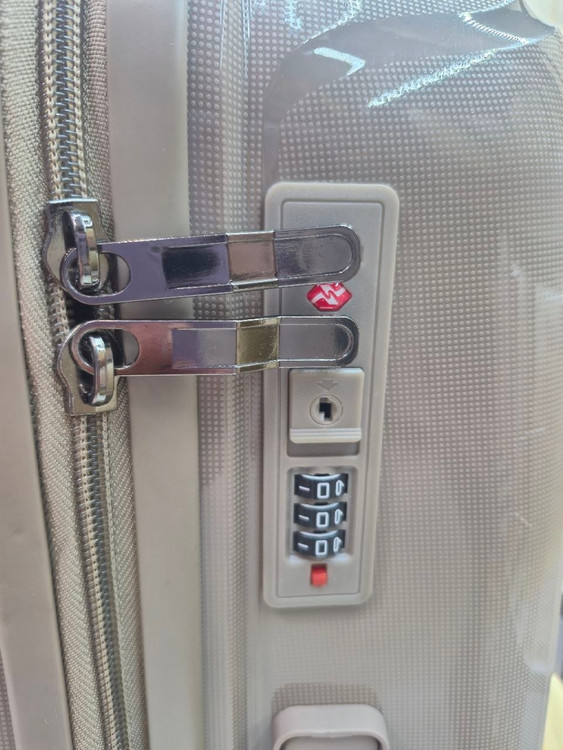 چمدان سایز متوسط پاستیلی پلی پروپلین صد در صد نشکن