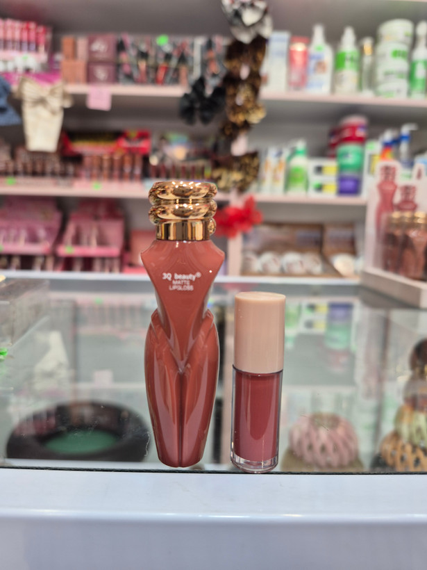 رژلب مایع 3q