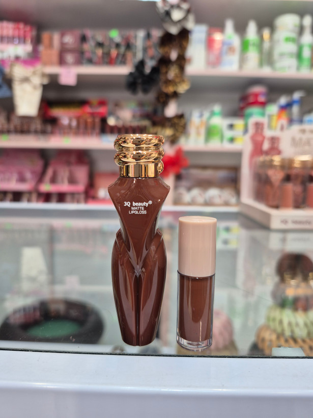 رژلب مایع 3q