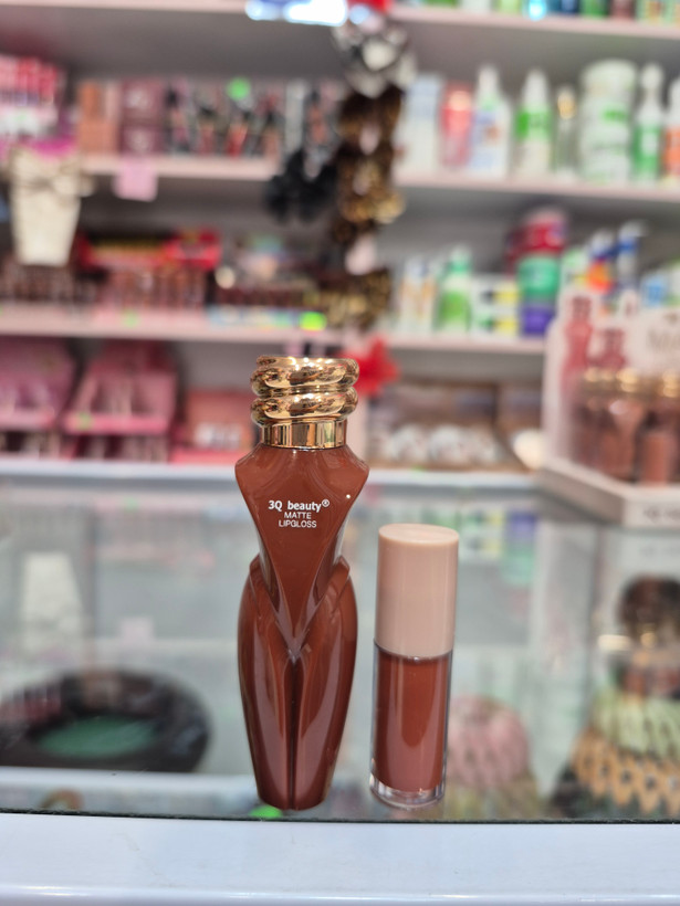 رژلب مایع 3q
